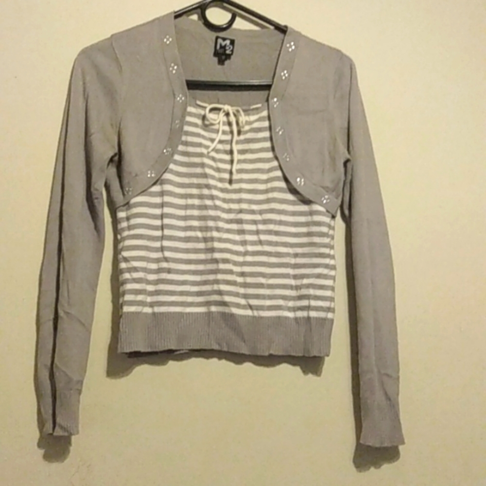 M2 cotton sweater.